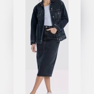 NWOT Women's High-Rise
Denim Midi Skirt -
Universal Thread™ Black
Wash 14